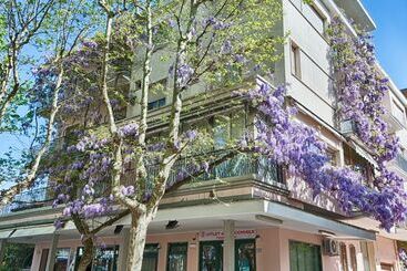 تختخواب و صبحانه Albergo Villa Lucia