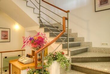 تختخواب و صبحانه Albergo Villa Lucia