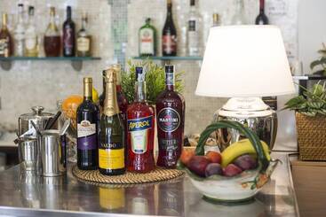تختخواب و صبحانه Albergo Villa Lucia