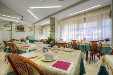 تختخواب و صبحانه Albergo Villa Lucia