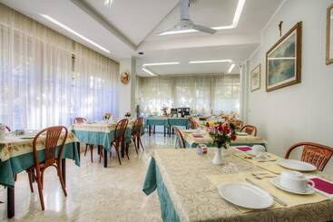 تختخواب و صبحانه Albergo Villa Lucia