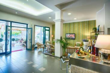تختخواب و صبحانه Albergo Villa Lucia