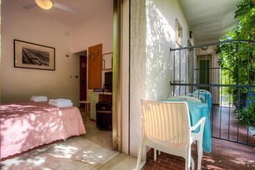 تختخواب و صبحانه Albergo Villa Lucia