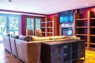 Global Luxury Suites Fenway