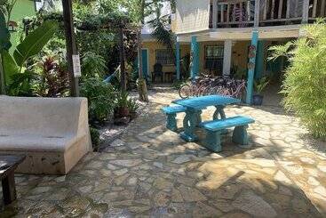 هتل All Seasons Belize