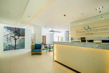 هتل Boracay Haven Suites