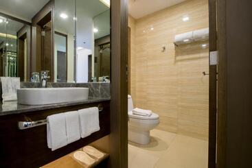 هتل Boracay Haven Suites