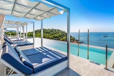 هتل Catalonia Royal Ses Estaques - Adults Only