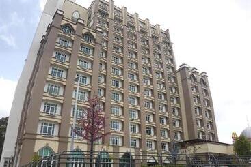De  Viana Hotel & Apartment