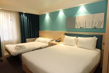 Hotel Hampton By Hilton London Docklands