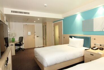 هتل Hampton By Hilton London Docklands