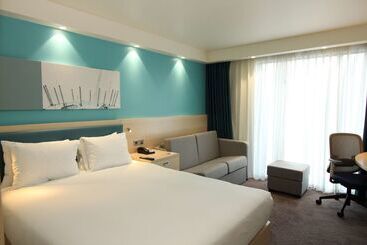 هتل Hampton By Hilton London Docklands