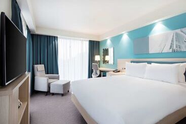 هتل Hampton By Hilton London Docklands