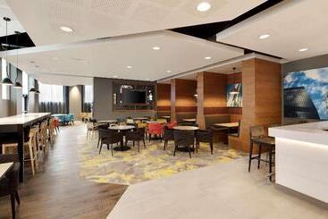 هتل Hampton By Hilton London Docklands
