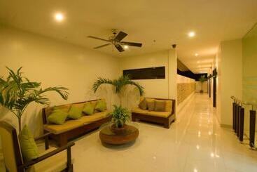 هتل Infinity Suites