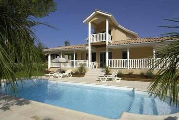 هتل Lagrange Vacances Eden Parc Golf