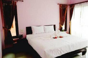 هتل Lanta Cottage Sha Plus