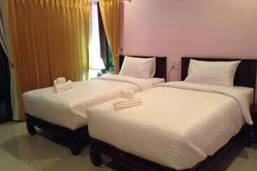 هتل Lanta Cottage   Sha Plus