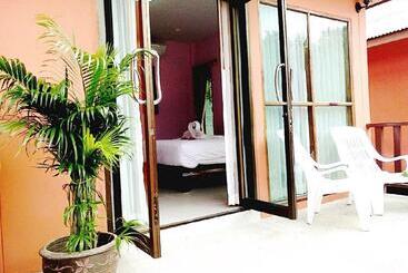 هتل Lanta Cottage   Sha Plus