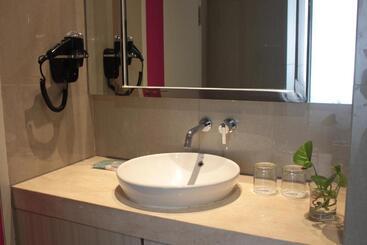 هتل Mercure Jayapura