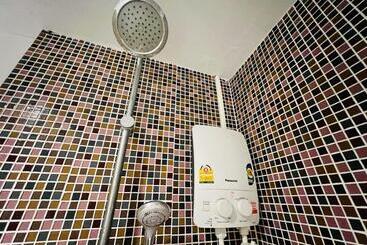 Inn Kham Apartment