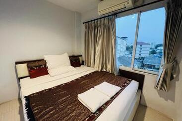 Inn Kham Apartment