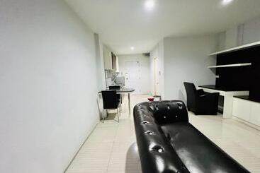 Inn Kham Apartment
