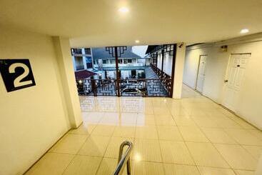 Inn Kham Apartment