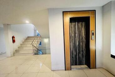 Inn Kham Apartment
