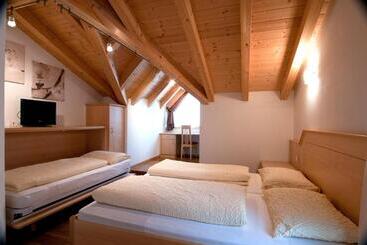 اقامتگاه Appartamenti Villa Olympia