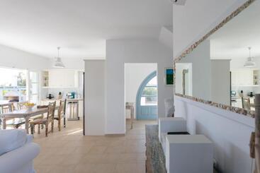 Seaside Naxos • Holiday Villas