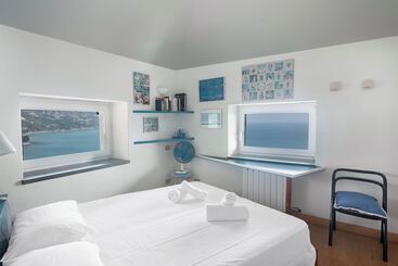 Una Finestra Sul Mare Garden & Pool   Happy Rentals - Ventimiglia