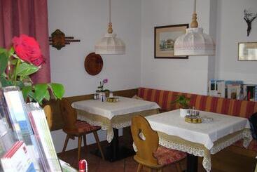 هتل Gasthof Wastl