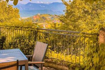 هتل Kreuzstein Bed&breakfast