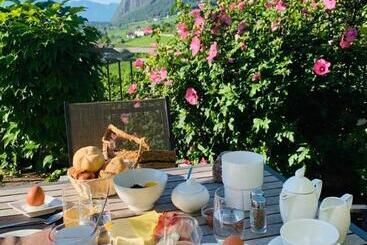 هتل Kreuzstein Bed&breakfast