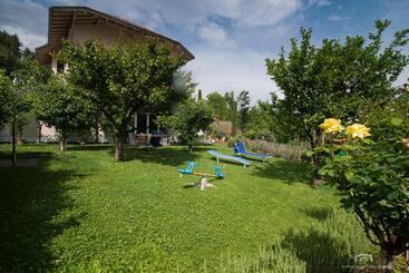 هتل Kreuzstein Bed&breakfast