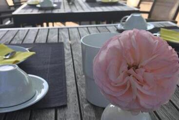 هتل Kreuzstein Bed&breakfast