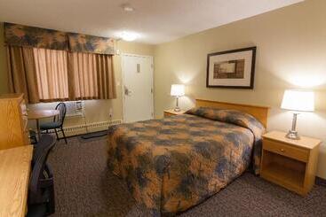 فندق على الطريق Bcminns  Fort Mcmurray  Rusty S