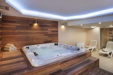 استراحتگاه Park Hotel And Spa Vella Hills
