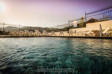 استراحتگاه Park Hotel And Spa Vella Hills