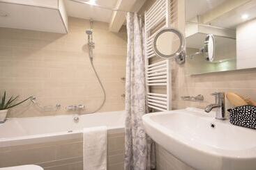 هتل Canal Suites Amsterdam