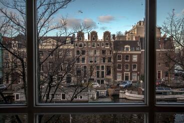هتل Canal Suites Amsterdam