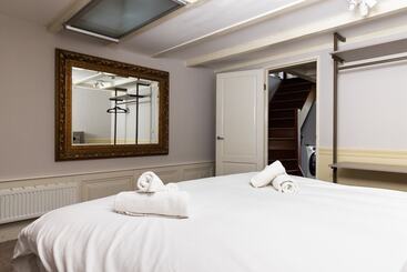 هتل Canal Suites Amsterdam