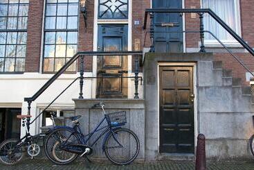 هتل Canal Suites Amsterdam