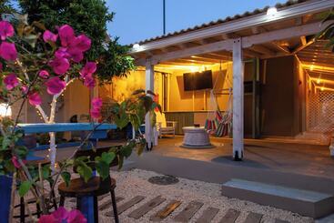تختخواب و صبحانه Via Polonia   Boutique Studios Corfu