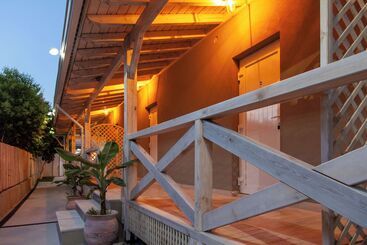 تختخواب و صبحانه Via Polonia   Boutique Studios Corfu