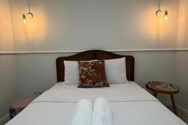 تختخواب و صبحانه Via Polonia   Boutique Studios Corfu