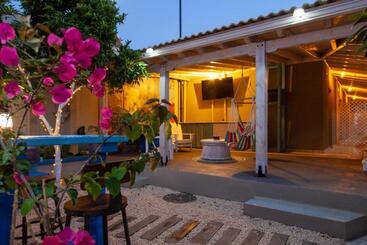 تختخواب و صبحانه Via Polonia   Boutique Studios Corfu