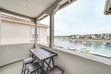 Coastal, Canal Front Oxnard Home ~ 1 Mi To Beach!