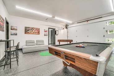 별장 Luxury Modern Home On Golf Course W/ Game Room!